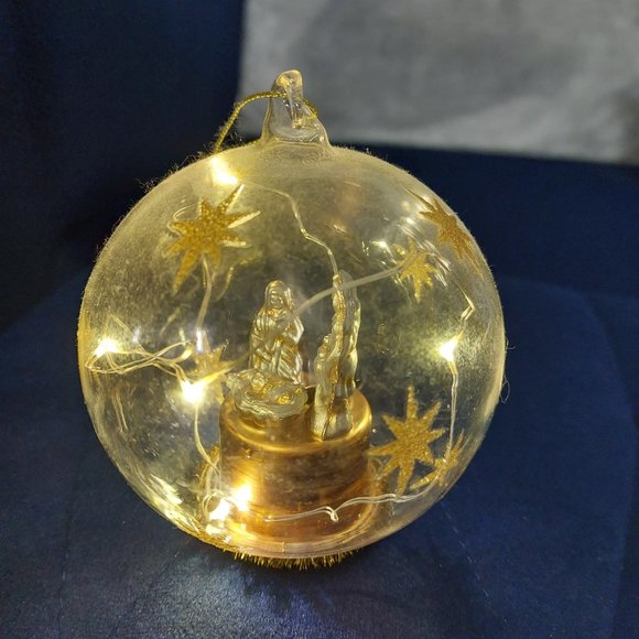 Christmas Nativity Battery Operated Ornament Beautifully Lights Up Holiday Decor - Picture 5 of 6